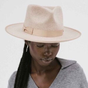 NWOT GIGI PIP Monroe Rancher Fedora Wide Brim Rancher in Oatmeal Size S/M (57)